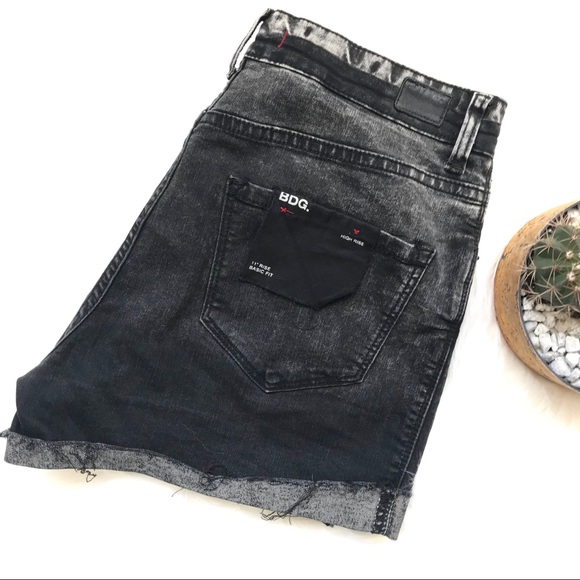 BDG Pants - NWOT BDG 11" High Rise Basic Fit Black Shorts